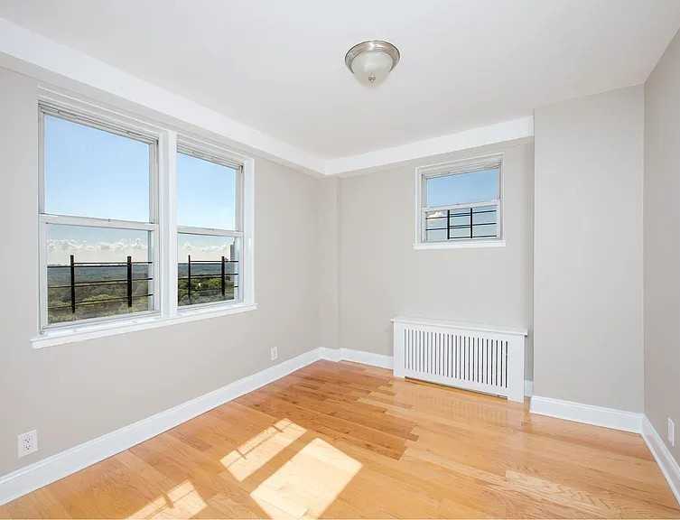 5700 Arlington Ave #11H - Photo 5 of 11