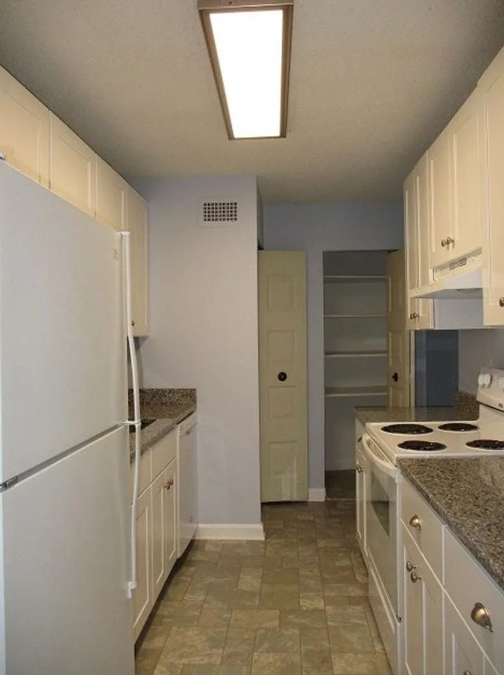 5300 Columbia Pike #T13 - Photo 7 of 16