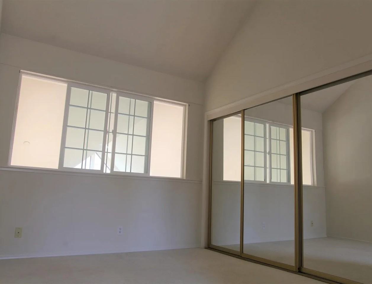 4151 El Camino Way #L - Photo 6 of 8