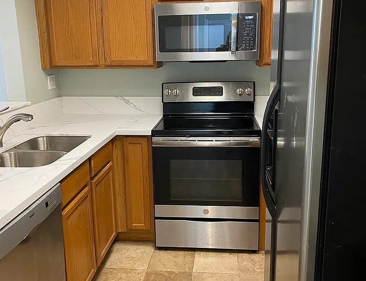 3915 Nobel Dr #3 - Photo 4 of 14