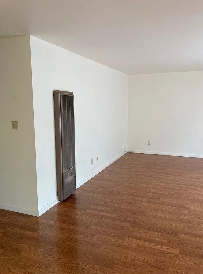 3877 Howe St #103 - Photo 2 of 12