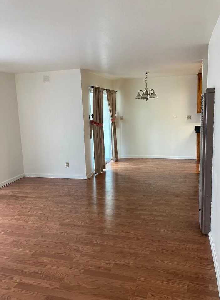 3877 Howe St #103 - Photo 3 of 12