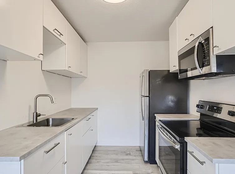 3825 Van Dyke Ave #6 - Photo 2 of 10