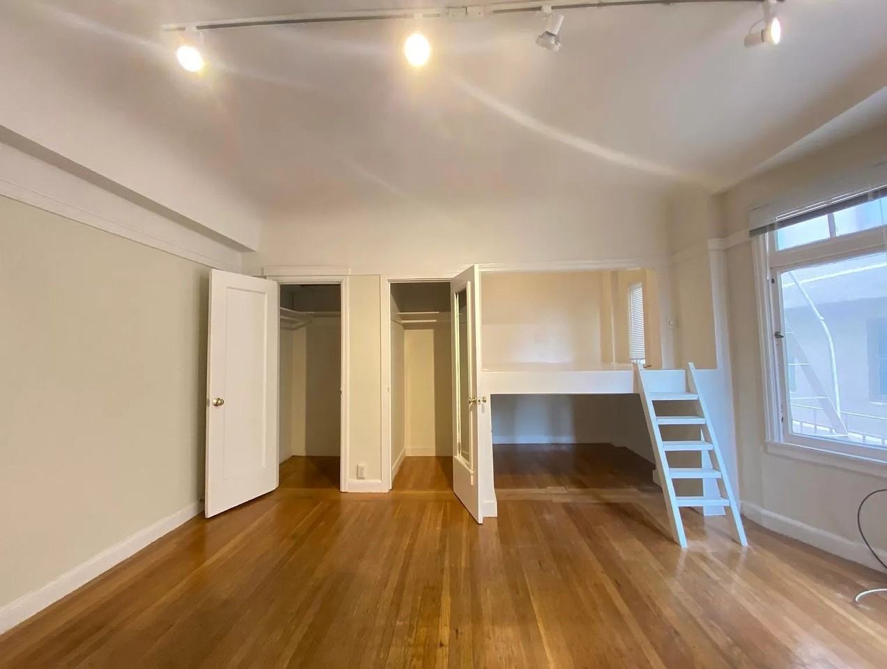 930 Sutter St #403 - Photo 3 of 10