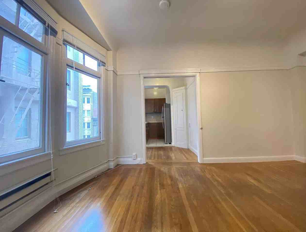 930 Sutter St #403 - Photo 4 of 10