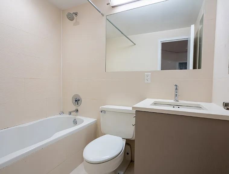 752 W End Ave #16HH - Photo 4 of 11