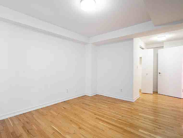 752 W End Ave #16HH - Photo 5 of 11