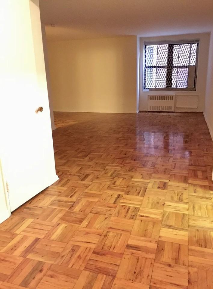 525 Ocean Pkwy #62 - Photo 2 of 11