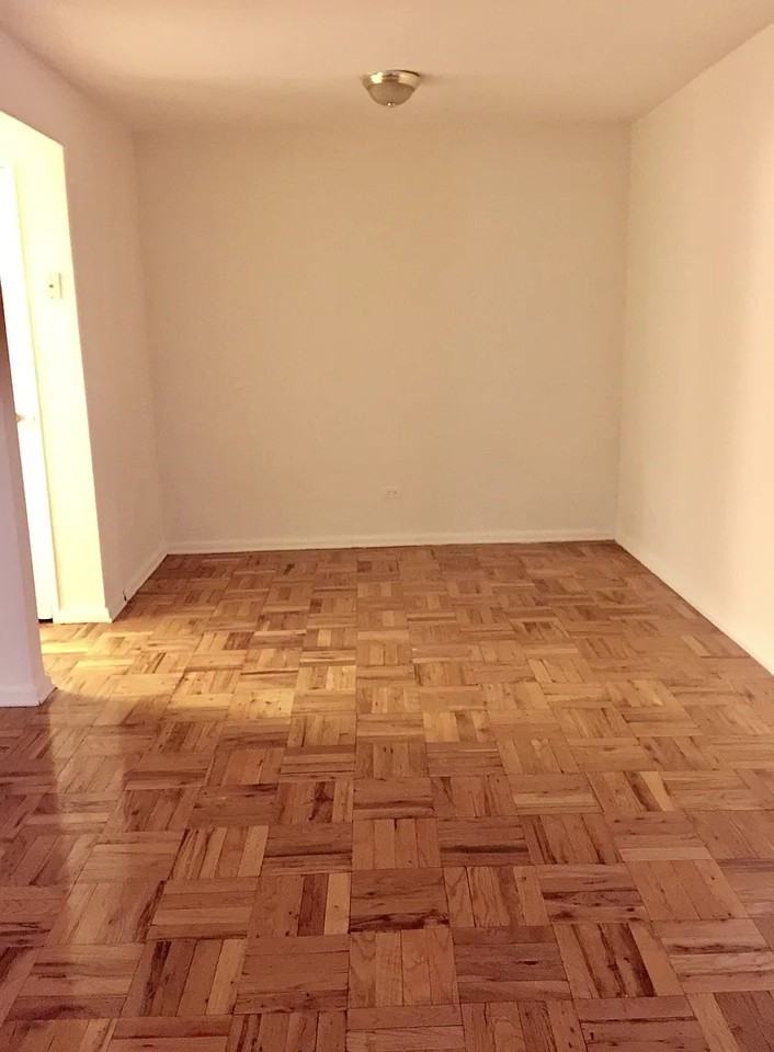 525 Ocean Pkwy #62 - Photo 3 of 11