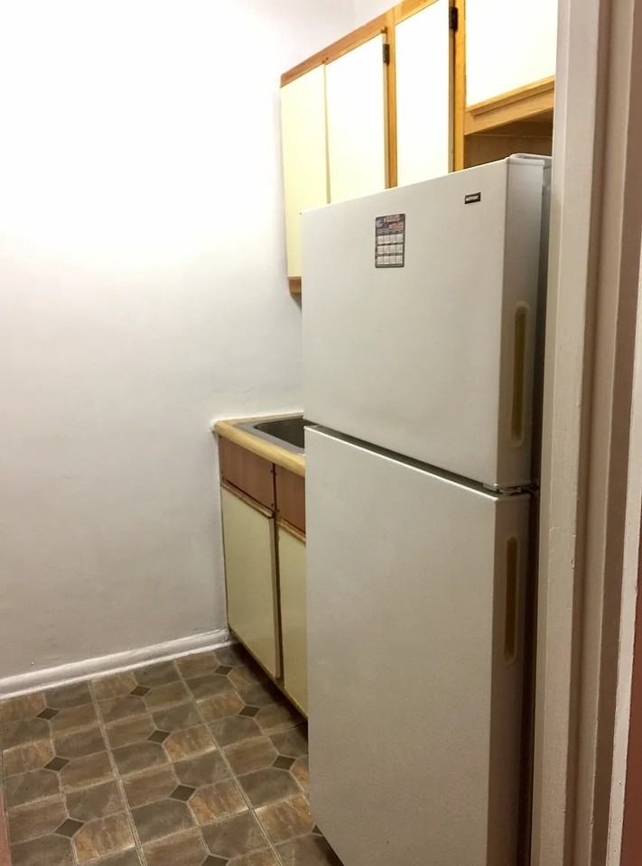 525 Ocean Pkwy #62 - Photo 6 of 11