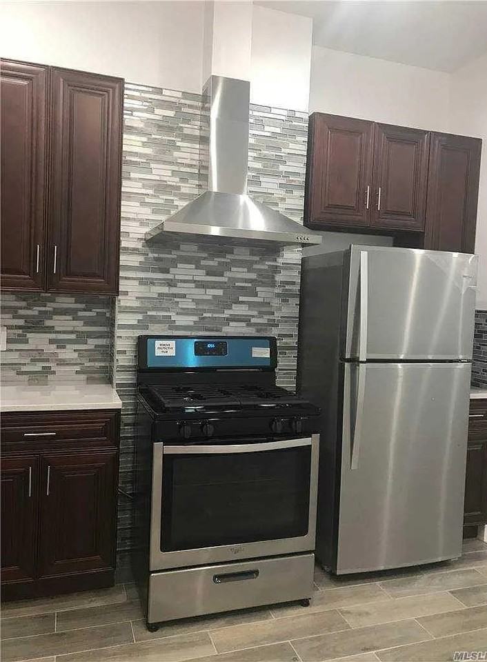 484 Onderdonk Ave #2L - Photo 6 of 9