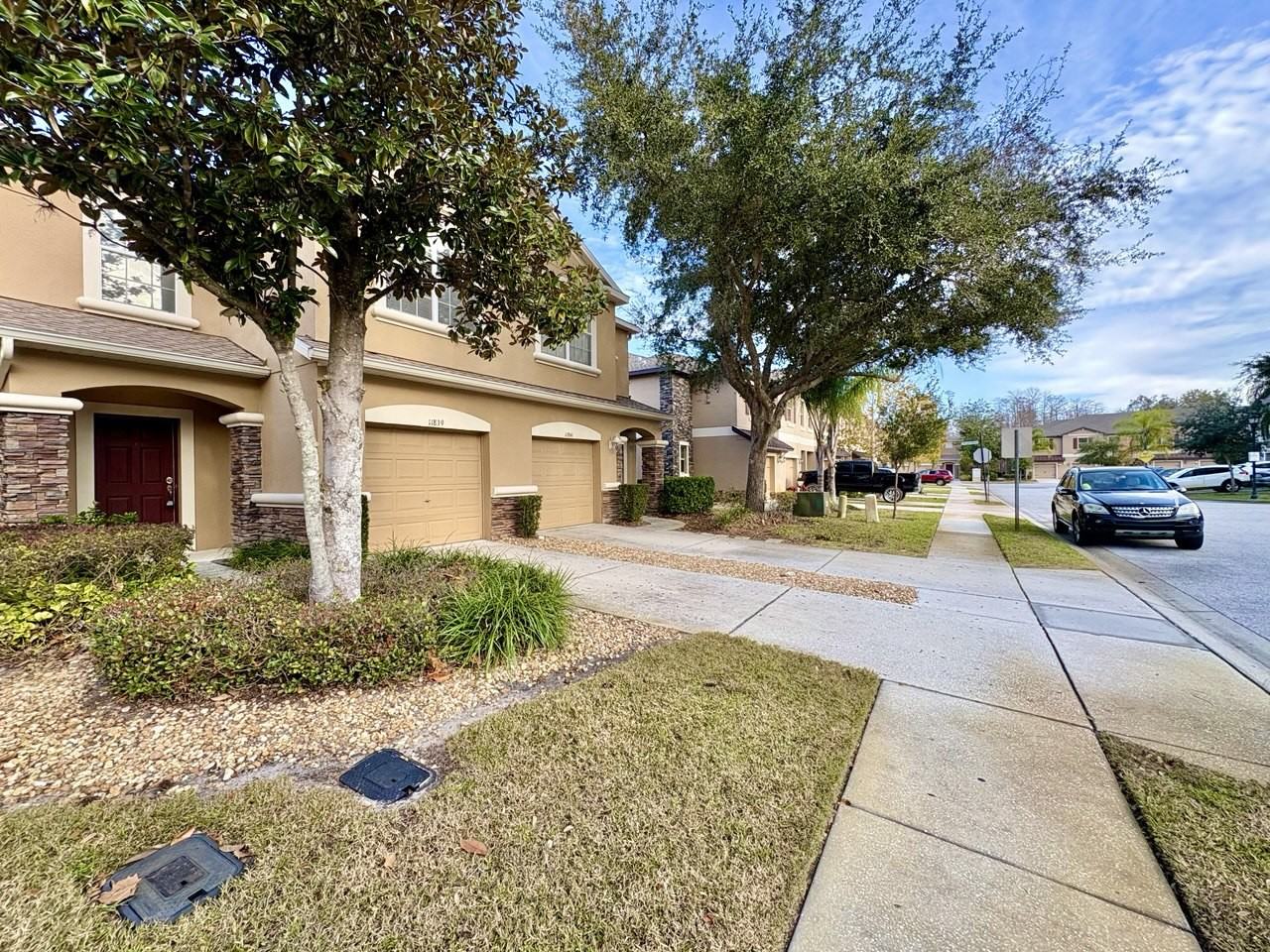 11839 Castine St - Photo 3 of 35