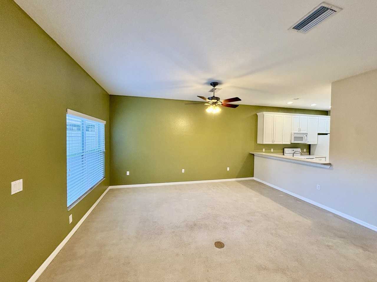 11839 Castine St - Photo 5 of 35