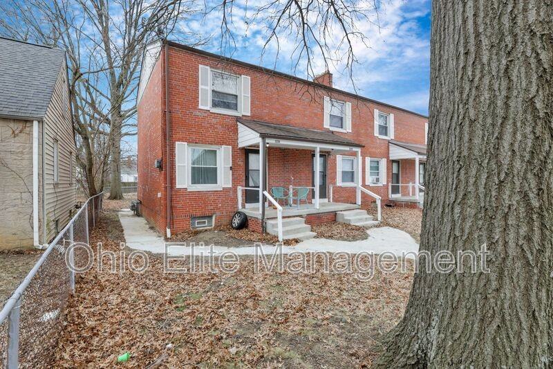 2235 Homestead Dr - Photo 3 of 28