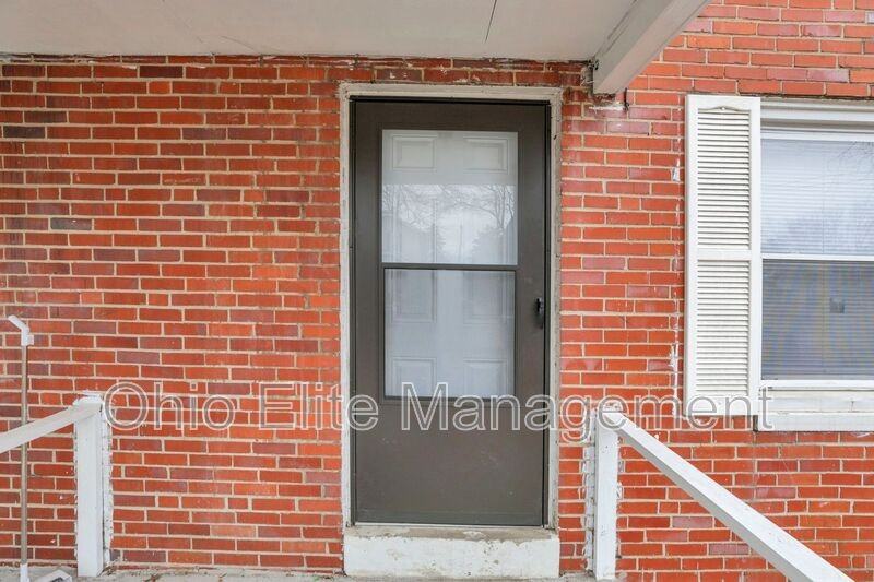 2235 Homestead Dr - Photo 5 of 28