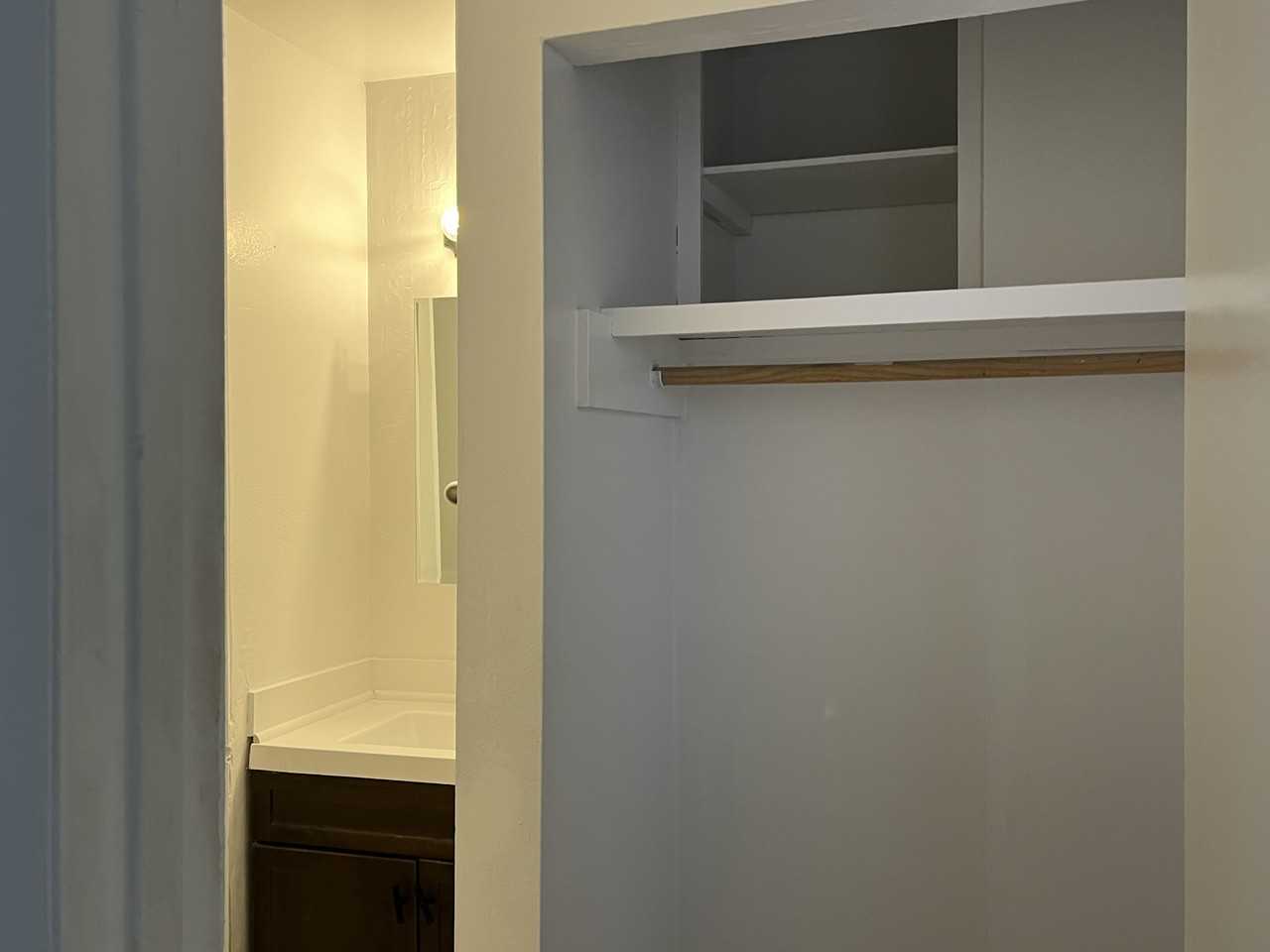 1301 Tijeras Ave Ne - Photo 6 of 9