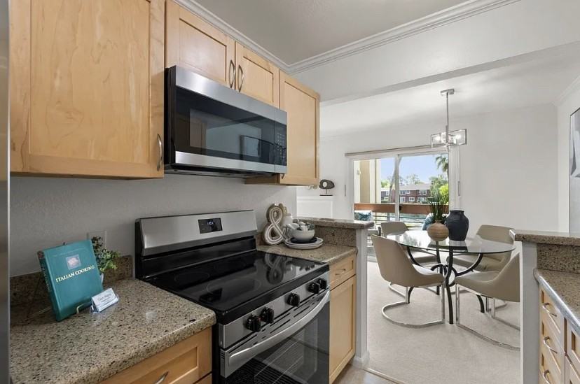 912 Beach Park Blvd #92 - Photo 4 of 12