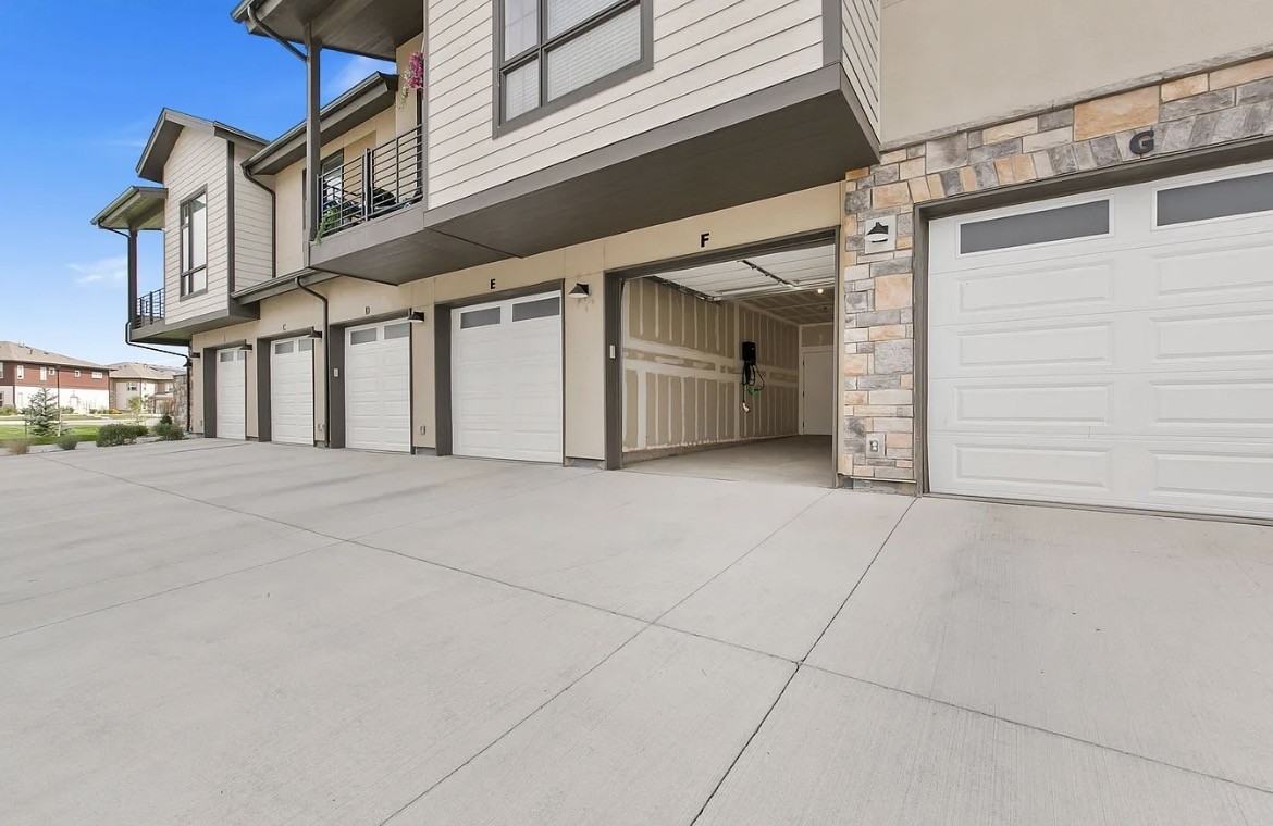 856 Birdwhistle Ln #2 - Photo 6 of 9