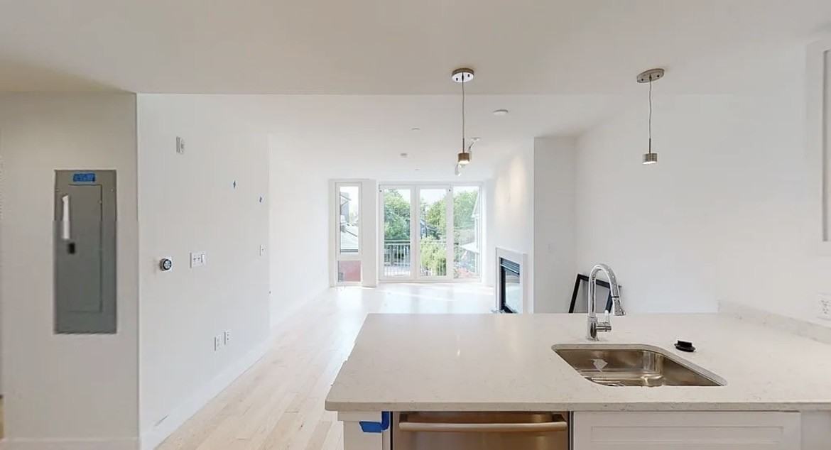 7 Beech St #301 - Photo 2 of 6