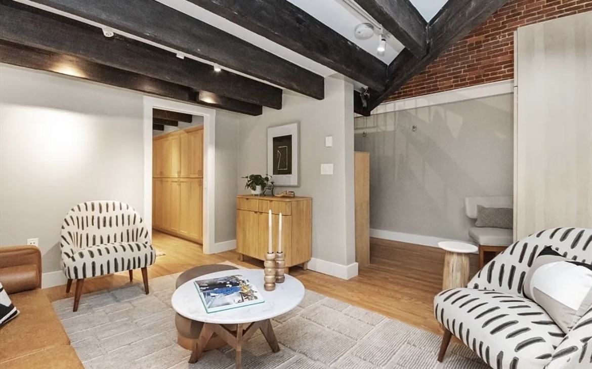 110 Commercial St #2 - Photo 3 of 7