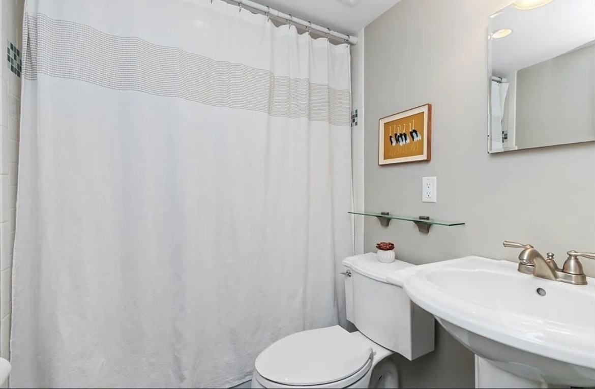 110 Commercial St #2 - Photo 4 of 7