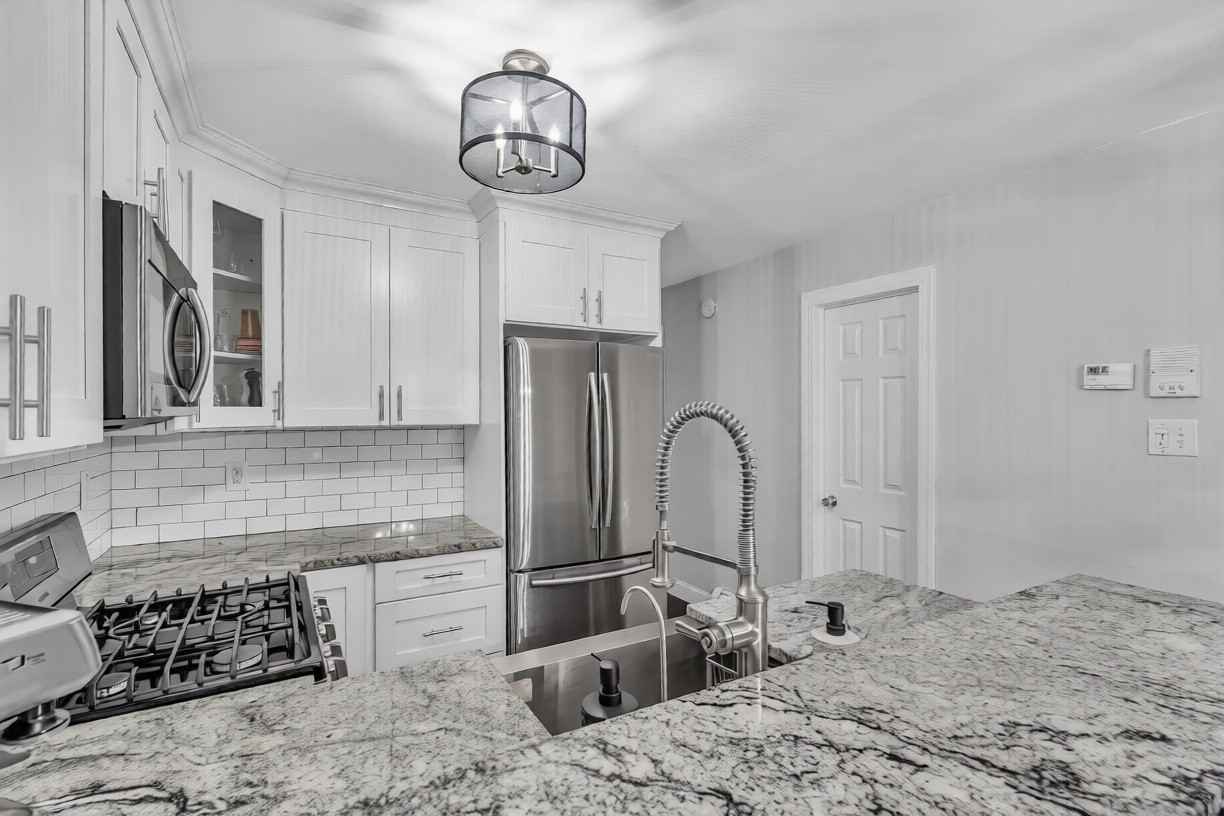 302 Hackensack St - Photo 7 of 18