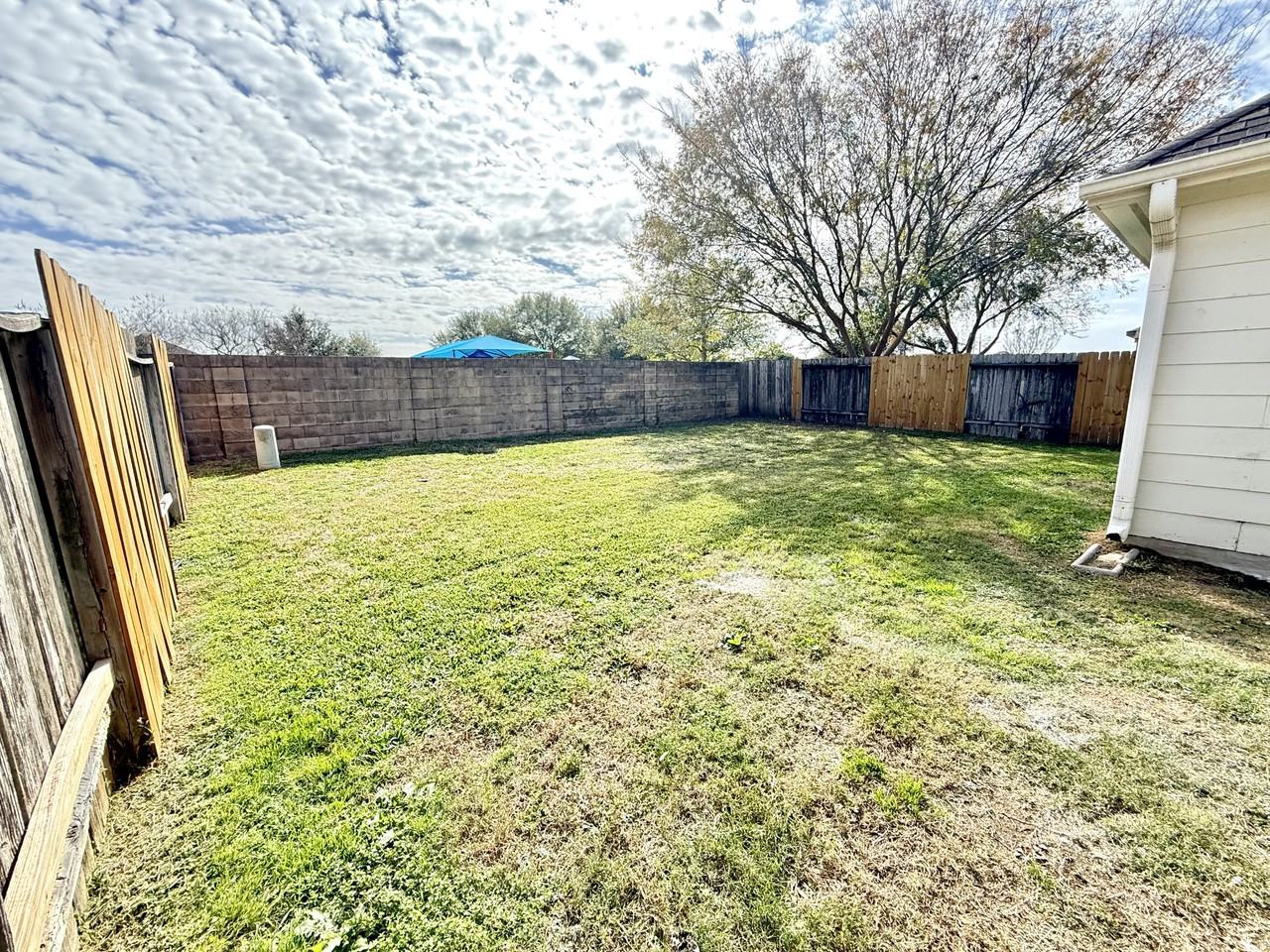 11222 Overland Trail Dr - Photo 3 of 41