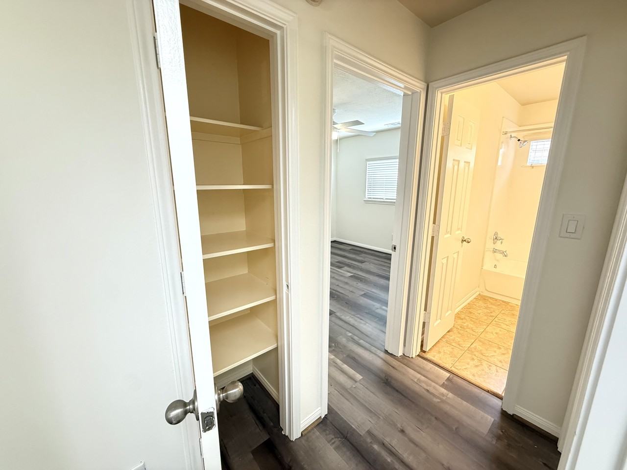 11222 Overland Trail Dr - Photo 5 of 41