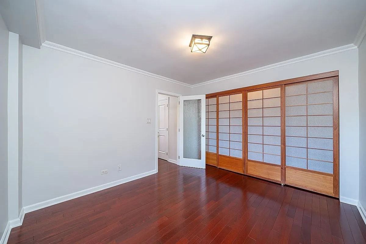 2510 31St Ave - Photo 6 of 9