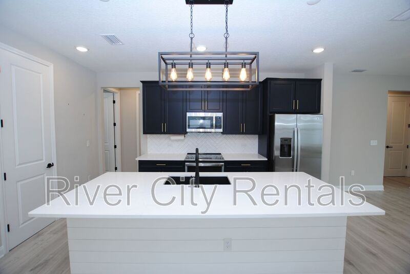 6997 Red Timber Rd - Photo 4 of 29