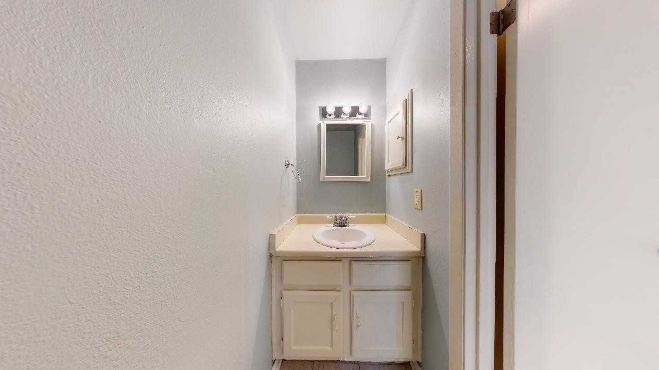 1904 Dartmouth St - Photo 2 of 40