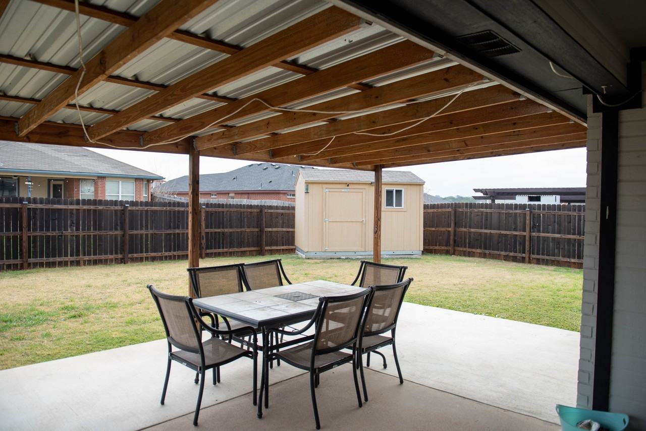 2004 Jake Dr - Photo 3 of 5