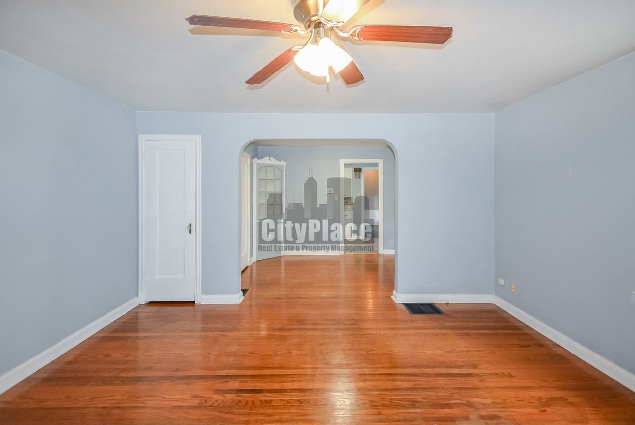 912 N Bancroft St - Photo 7 of 17