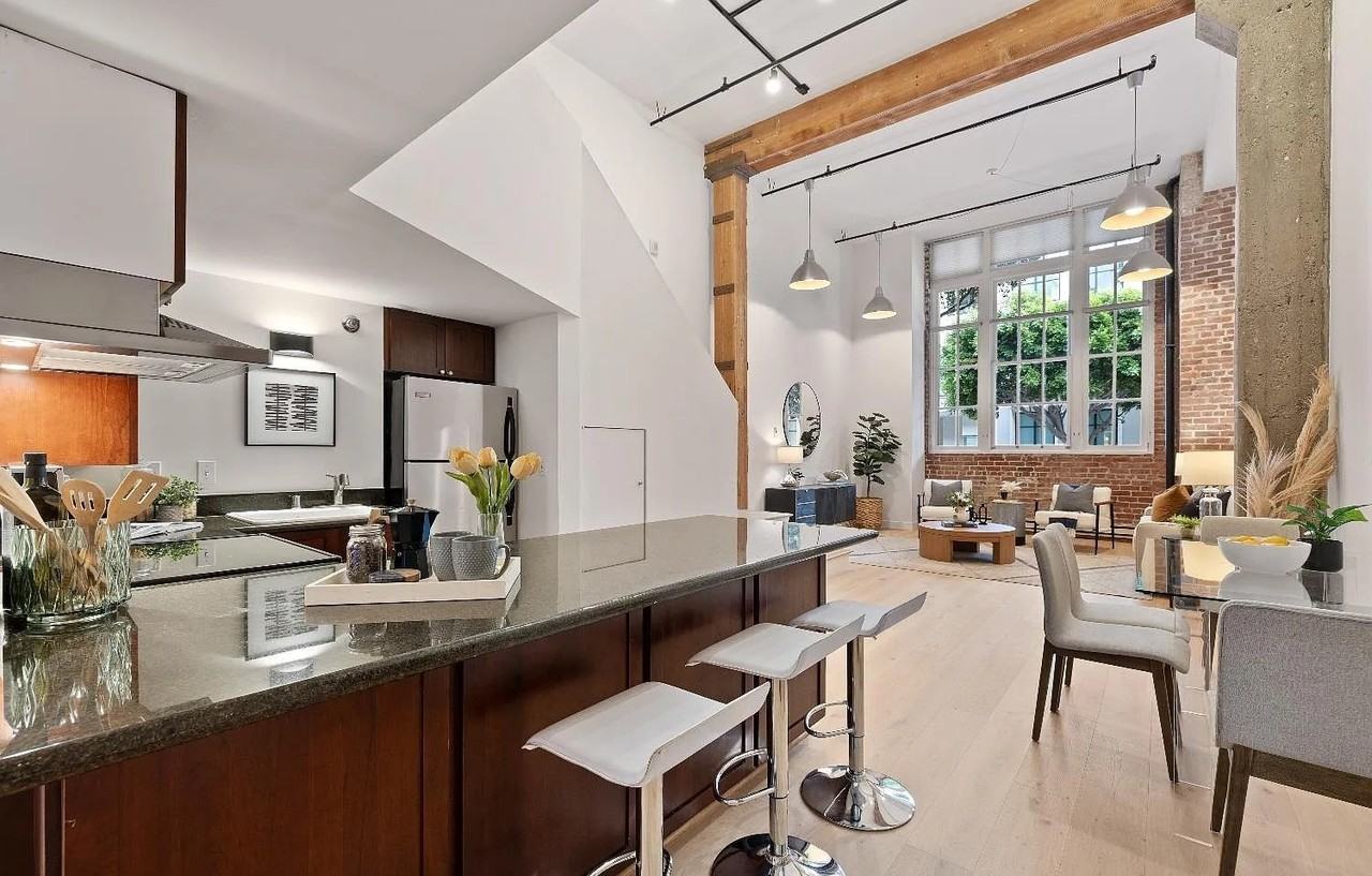 461 2Nd St - Photo 3 of 44