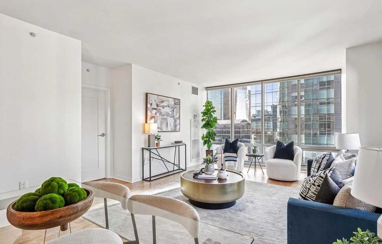 333 1St St - Photo 7 of 39