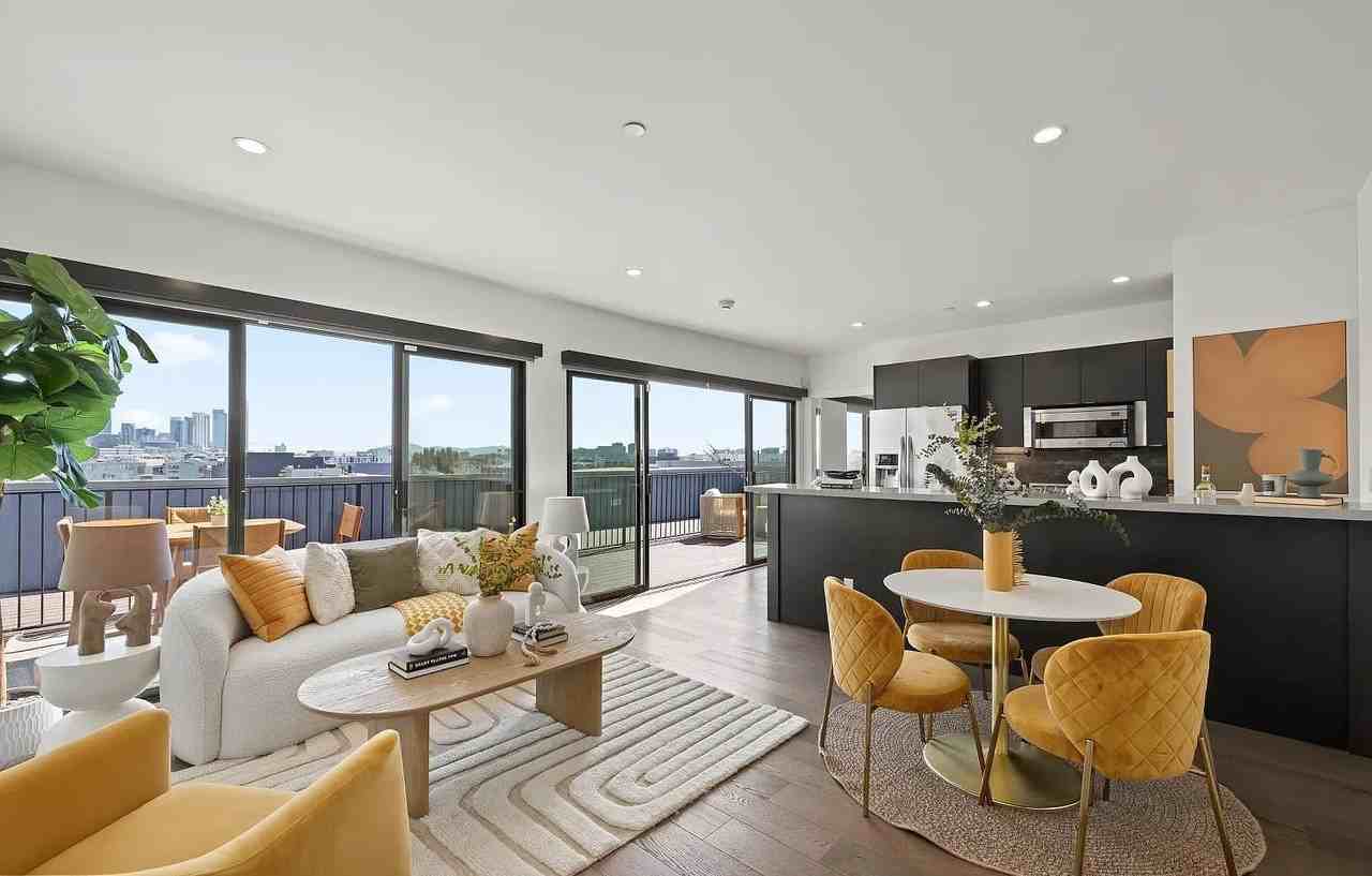 252 9Th St - Photo 6 of 42