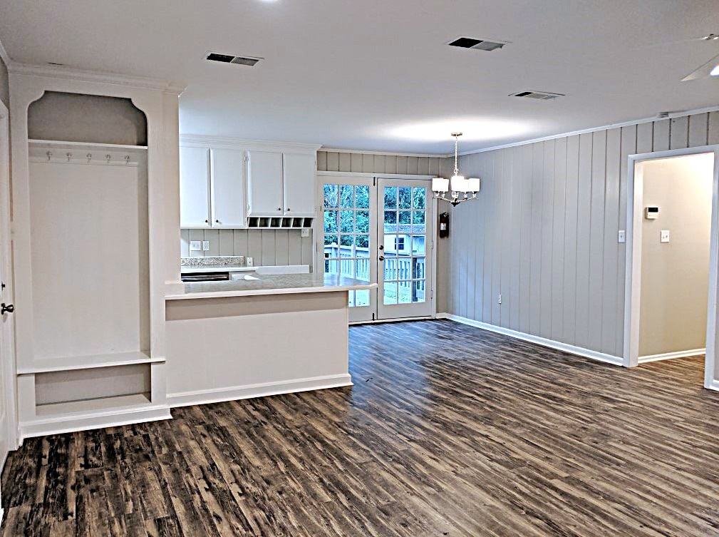 3006 Jamestown Rd - Photo 6 of 23