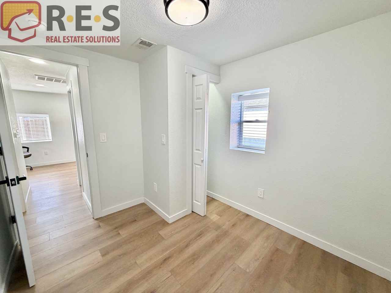 4310 Steele St - Photo 7 of 10