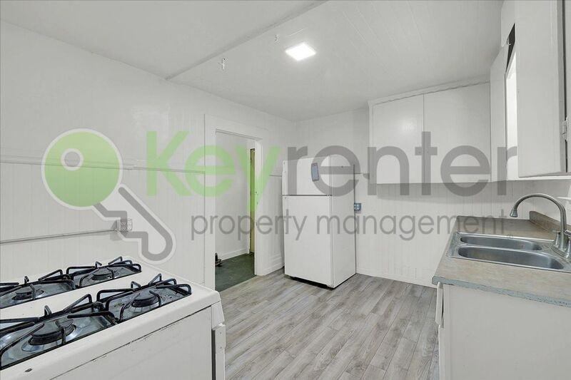 1827 T St #2 - Photo 7 of 24