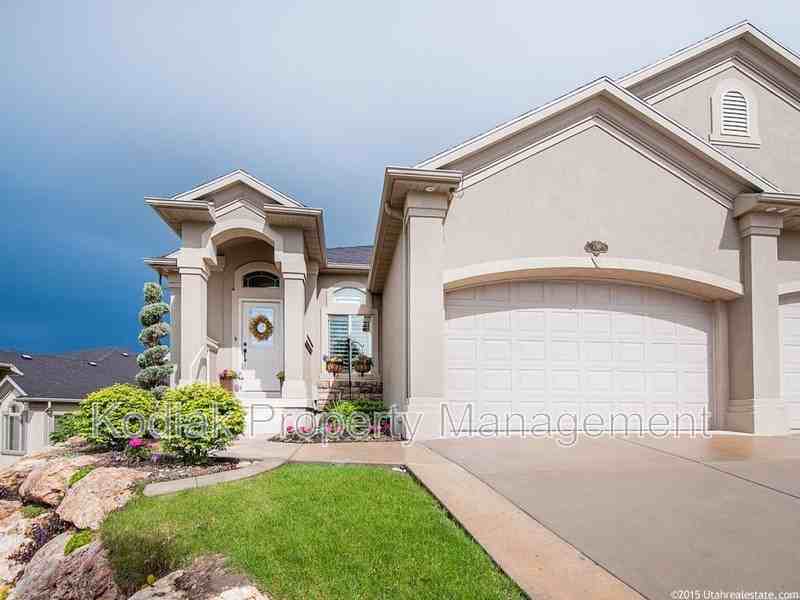 637 Edgewood Dr - Photo 4 of 27