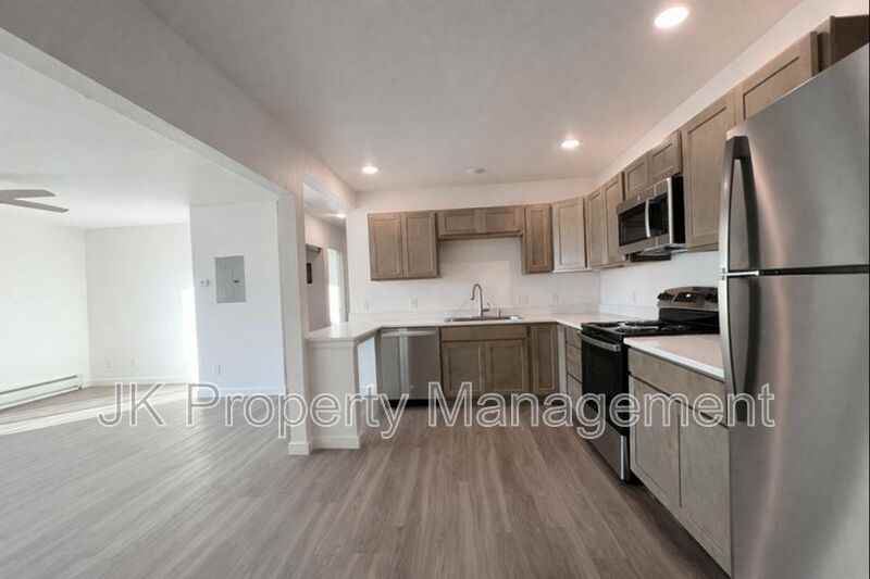 3440 11th Ave S #05 - Photo 4 of 17