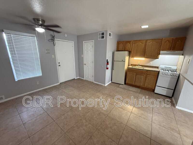 401 14th St Nw #13 - Photo 4 of 16