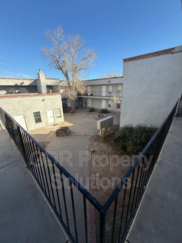 401 14th St Nw #12 - Photo 3 of 18