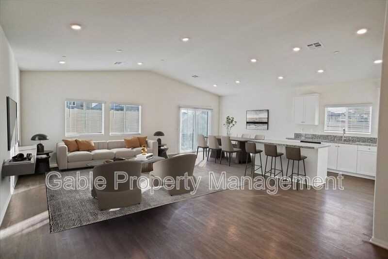 4314 W Avenue J1 - Photo 5 of 28