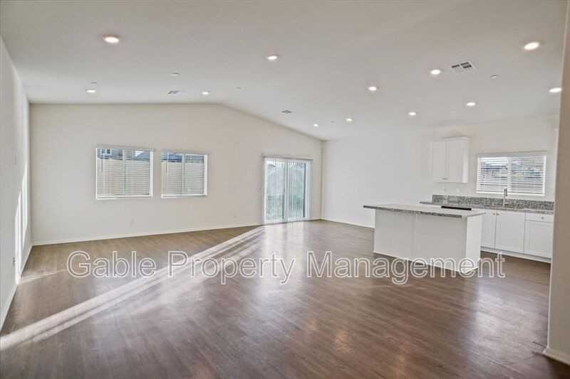 4314 W Avenue J1 - Photo 6 of 28