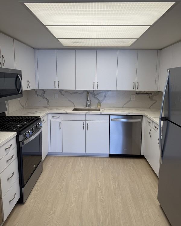 7629 Girard Ave #303