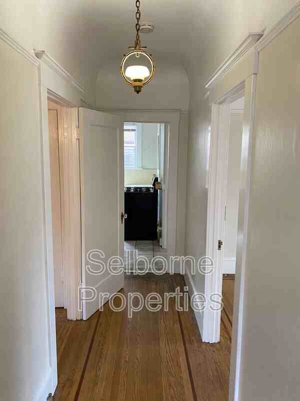 754 55th St - Photo 4 of 15