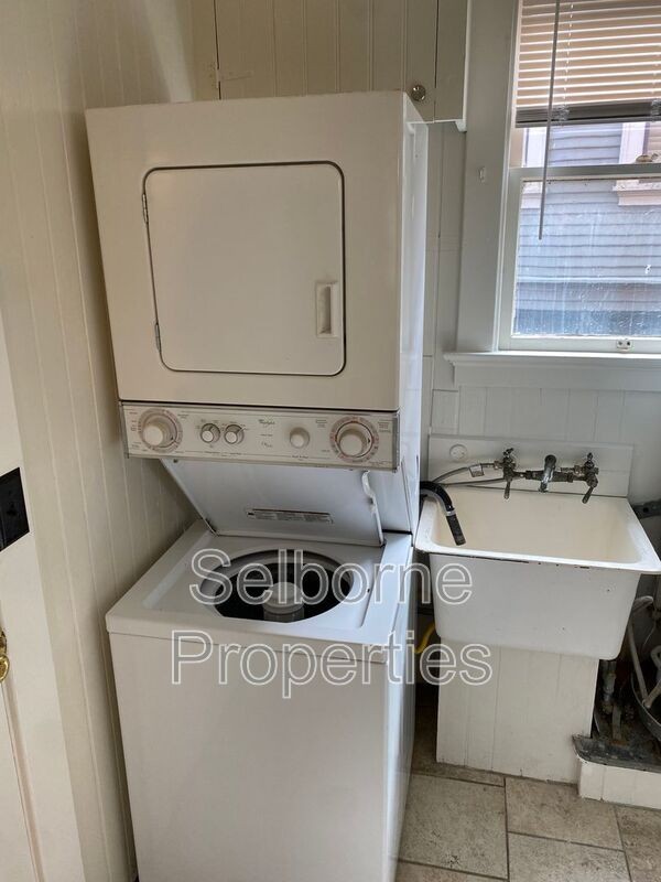 754 55th St - Photo 7 of 15