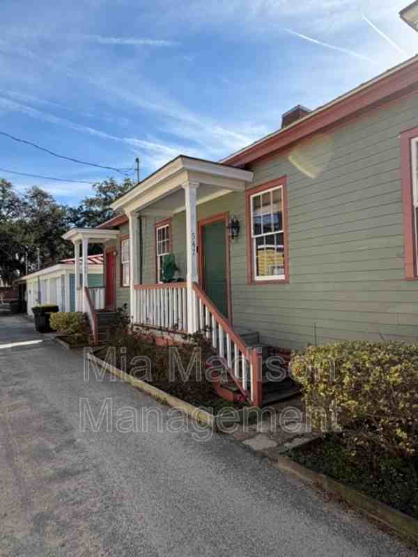 547 E Macon St