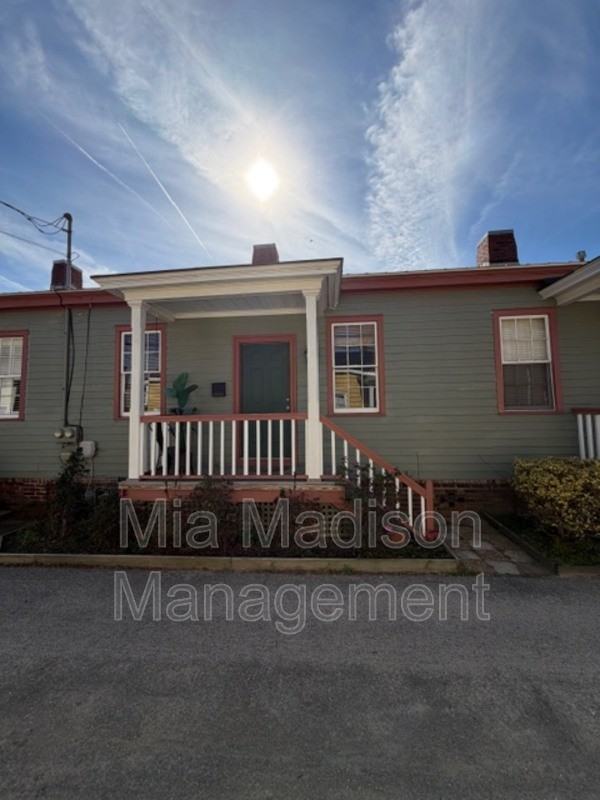 547 E Macon St - Photo 2 of 19